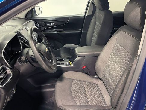 Used 2020 Chevrolet Equinox LT image 3