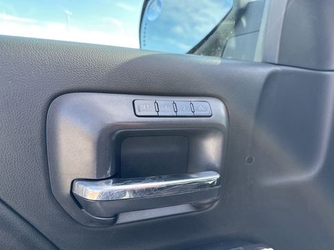 Used 2015 GMC Sierra 1500 SLT w/ SLT Crew Cab Value Package image 19