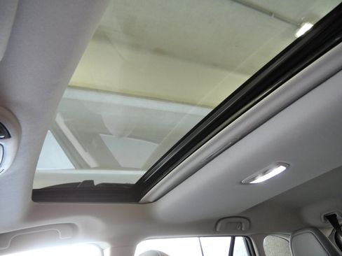 Used 2024 Subaru Outback Limited image 32