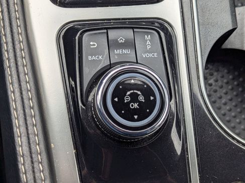 Used 2017 Nissan Maxima Platinum w/ Medallion Package image 32