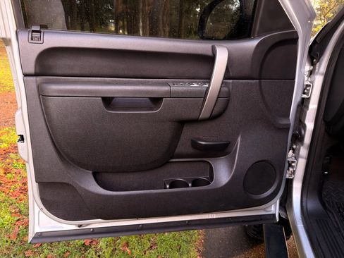 Used 2011 GMC Sierra 1500 SLE w/ Power Tech Package image 17