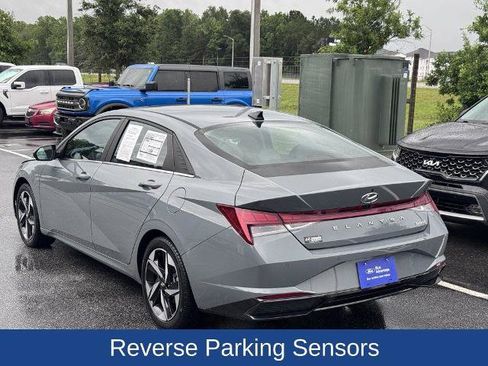 Used 2023 Hyundai Elantra Limited w/ Cargo Package FWD image 6
