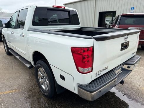Used 2013 Nissan Titan SV w/ SV Premium Utility Pkg AWD/4WD image 3