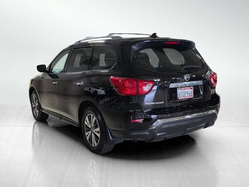 Used 2019 Nissan Pathfinder S FWD image 5