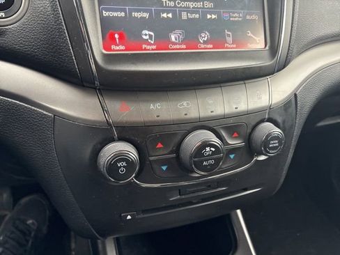 Used 2018 Dodge Journey Crossroad image 17