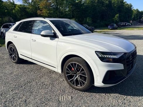 Used 2023 Audi Q8 Premium Plus AWD/4WD image 3