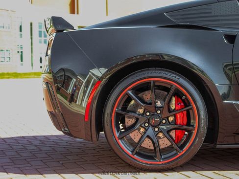 Used 2016 Chevrolet Corvette Z06 w/ Z07 Performance Package RWD image 10