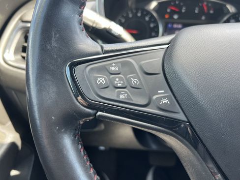 Used 2022 Chevrolet Equinox RS FWD image 19
