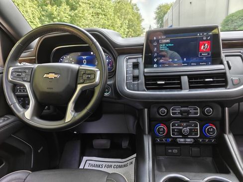 Used 2023 Chevrolet Suburban Premier w/ Premium Package AWD/4WD image 27