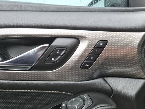 Certified 2023 Chevrolet Traverse Premier w/ LPO, Floor Liner Package image 15