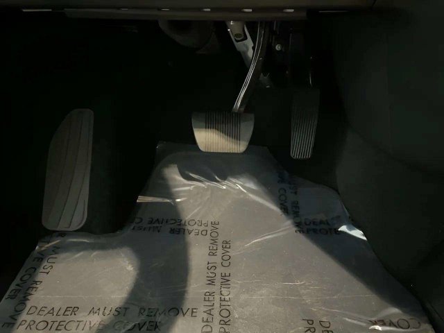 Used 2025 Chrysler Pacifica Select FWD image 32