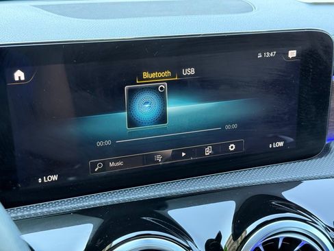 Used 2023 Mercedes-Benz CLA 250 image 22