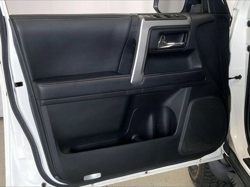 Used 2020 Toyota 4Runner SR5 Premium AWD/4WD image 25