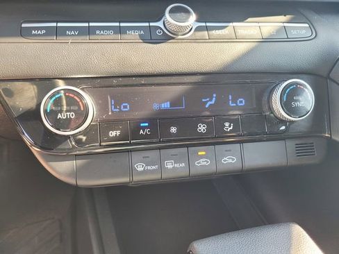 Used 2024 Hyundai Elantra SEL image 23