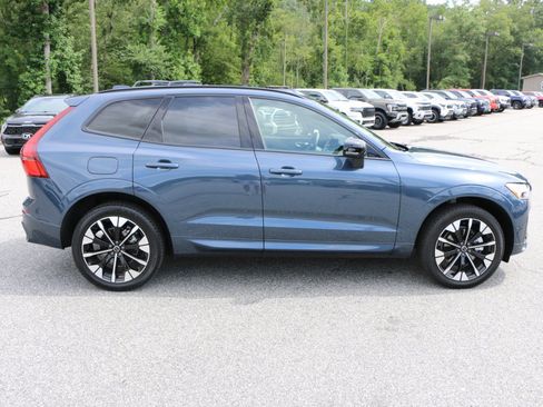 Used 2026 Volvo XC60 B5 Plus w/ Protection Package Premier AWD/4WD image 9