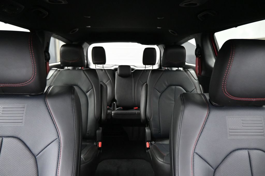 New 2027 Chrysler Pacifica Select FWD image 25