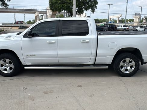 Used 2022 RAM 1500 Big Horn AWD/4WD image 3