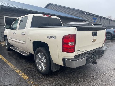 Used 2010 Chevrolet Silverado 1500 LTZ w/ White Diamond Tricoat Edition image 3