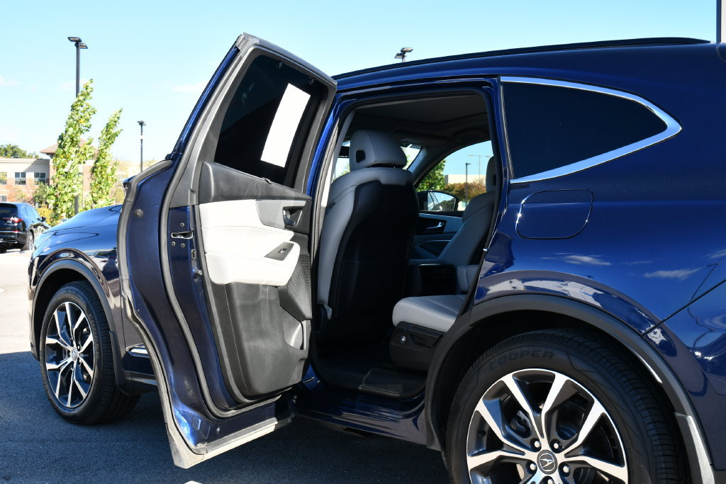 Used 2023 Acura MDX w/ Technology Package AWD/4WD image 29