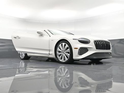 Used 2026 Bentley Continental GTC AWD/4WD image 39