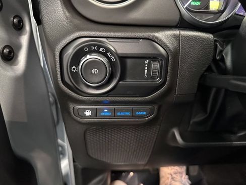 Used 2023 Jeep Wrangler Unlimited w/ Cold Weather Group AWD/4WD image 37