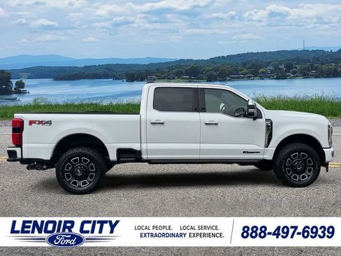 Used 2024 Ford F250 Platinum AWD/4WD image 2