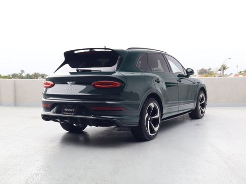 Used 2022 Bentley Bentayga AWD/4WD image 12