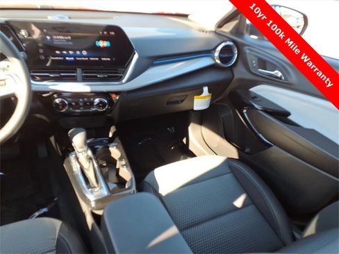 New 2026 Chevrolet Trax LT w/ Driver Confidence Package image 14