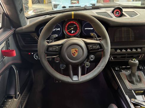 Used 2025 Porsche 911 GT3 RS RWD image 19