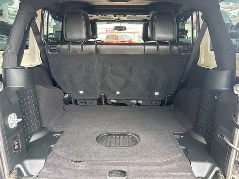 Used 2018 Jeep Wrangler Unlimited Sport AWD/4WD image 19