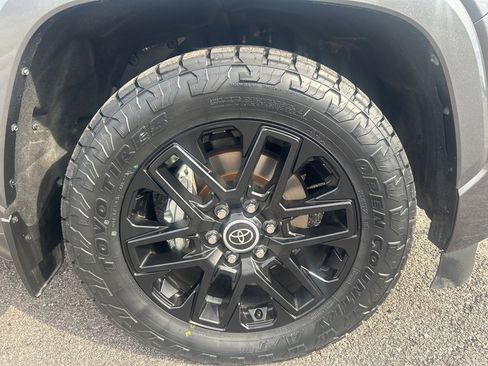 Used 2024 Toyota Sequoia Capstone image 5