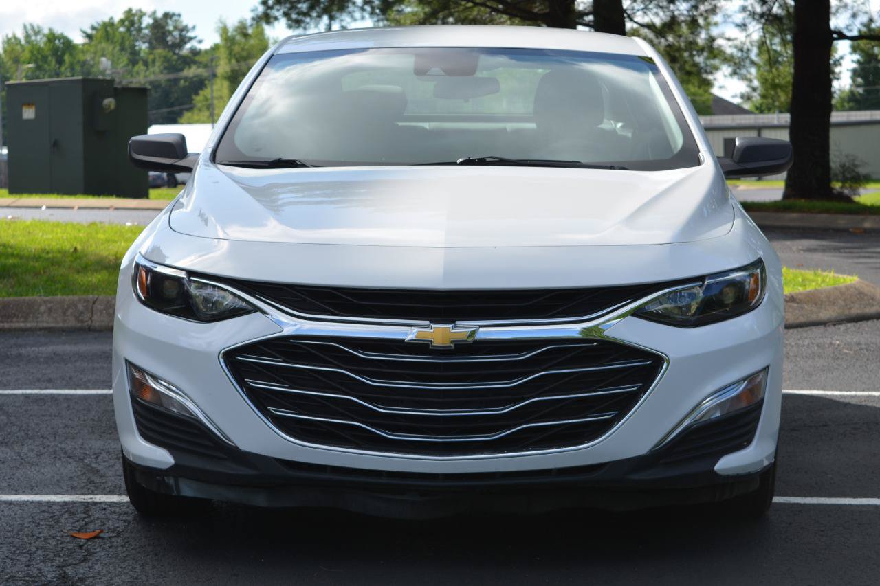 Used 2023 Chevrolet Malibu LS FWD image 2