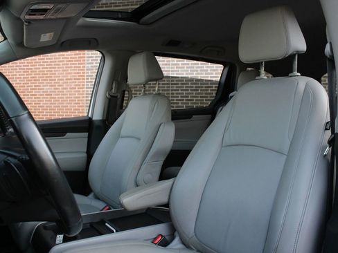 Used 2018 Honda Odyssey EX-L image 14