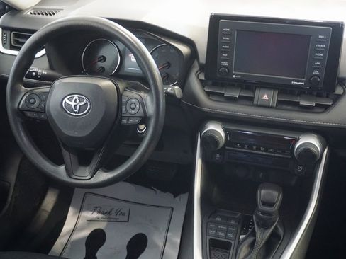 Certified 2022 Toyota RAV4 LE image 27