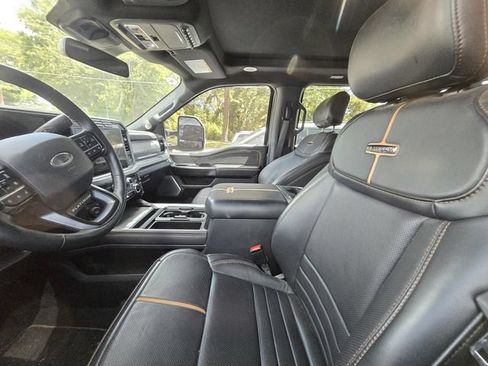 Used 2024 Ford F250 Platinum AWD/4WD image 3