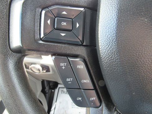Used 2018 Ford F550 4x4 Regular Cab Super Duty image 32