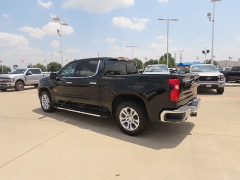 Used 2022 Chevrolet Silverado 1500 LTZ AWD/4WD image 16