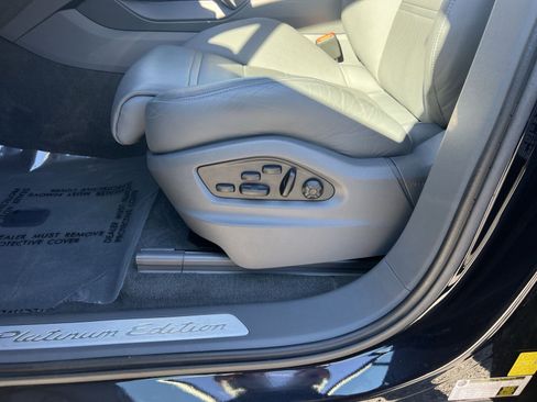 Used 2022 Porsche Cayenne S Platinum image 14