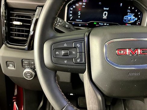Used 2025 GMC Sierra 2500 AT4 w/ AT4 Premium Plus Package AWD/4WD image 11