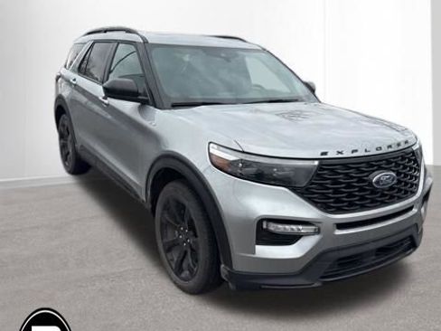 Used 2023 Ford Explorer ST-Line w/ Class IV Trailer Tow Package image 9