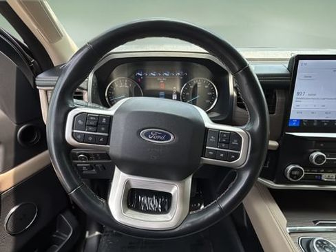 Used 2024 Ford Expedition Limited RWD image 12