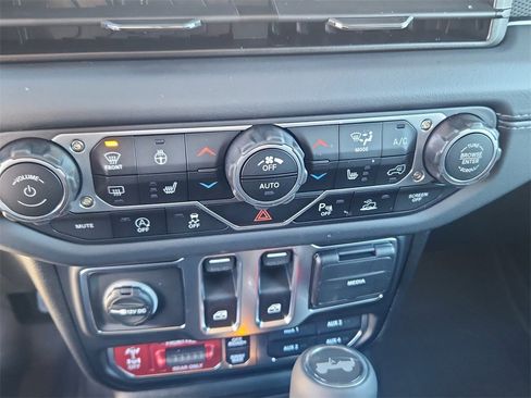 New 2025 Jeep Wrangler Rubicon image 17