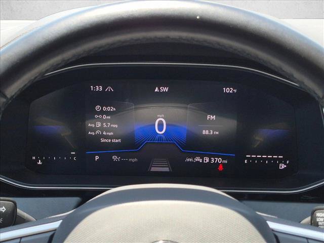 Used 2025 Volkswagen Jetta SE FWD image 11