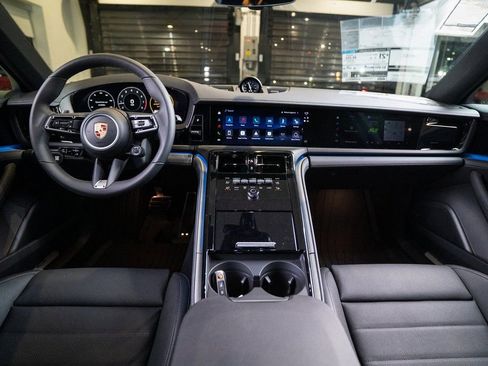 New 2026 Porsche Panamera 4 AWD/4WD image 14