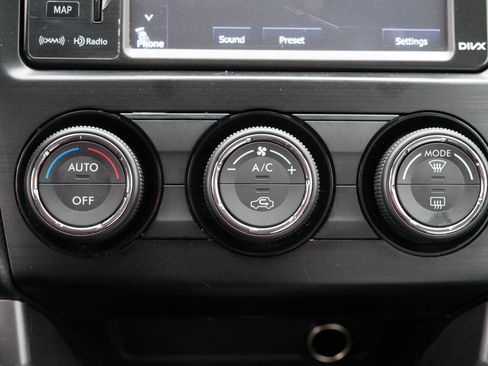 Used 2015 Subaru Forester 2.5i Limited image 23