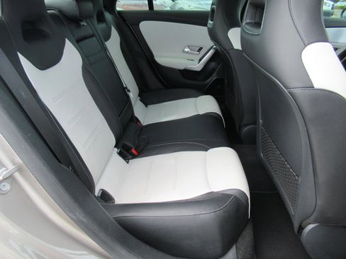 Used 2020 Mercedes-Benz CLA 35 AMG 4MATIC image 33