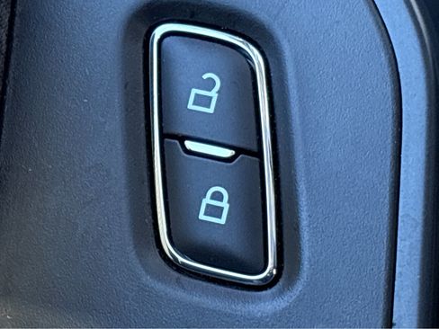 Used 2022 Ford F150 XL w/ Trailer Tow Package image 36