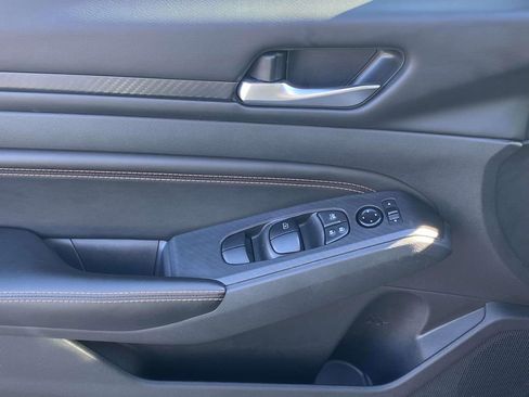 Used 2022 Nissan Altima 2.5 SR image 15