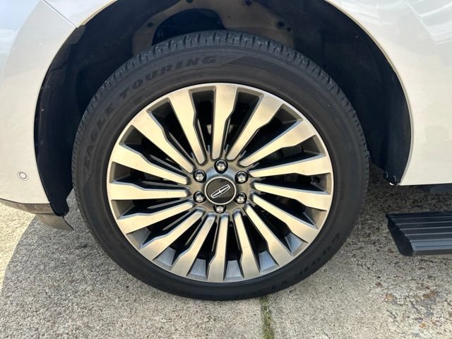 Used 2018 Lincoln Navigator Reserve w/ Technology Package AWD/4WD image 36