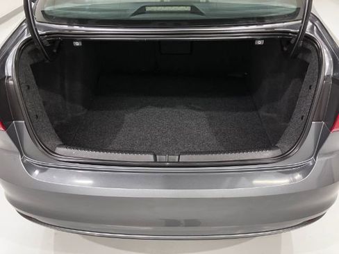 Used 2016 Volkswagen Jetta Sport image 15